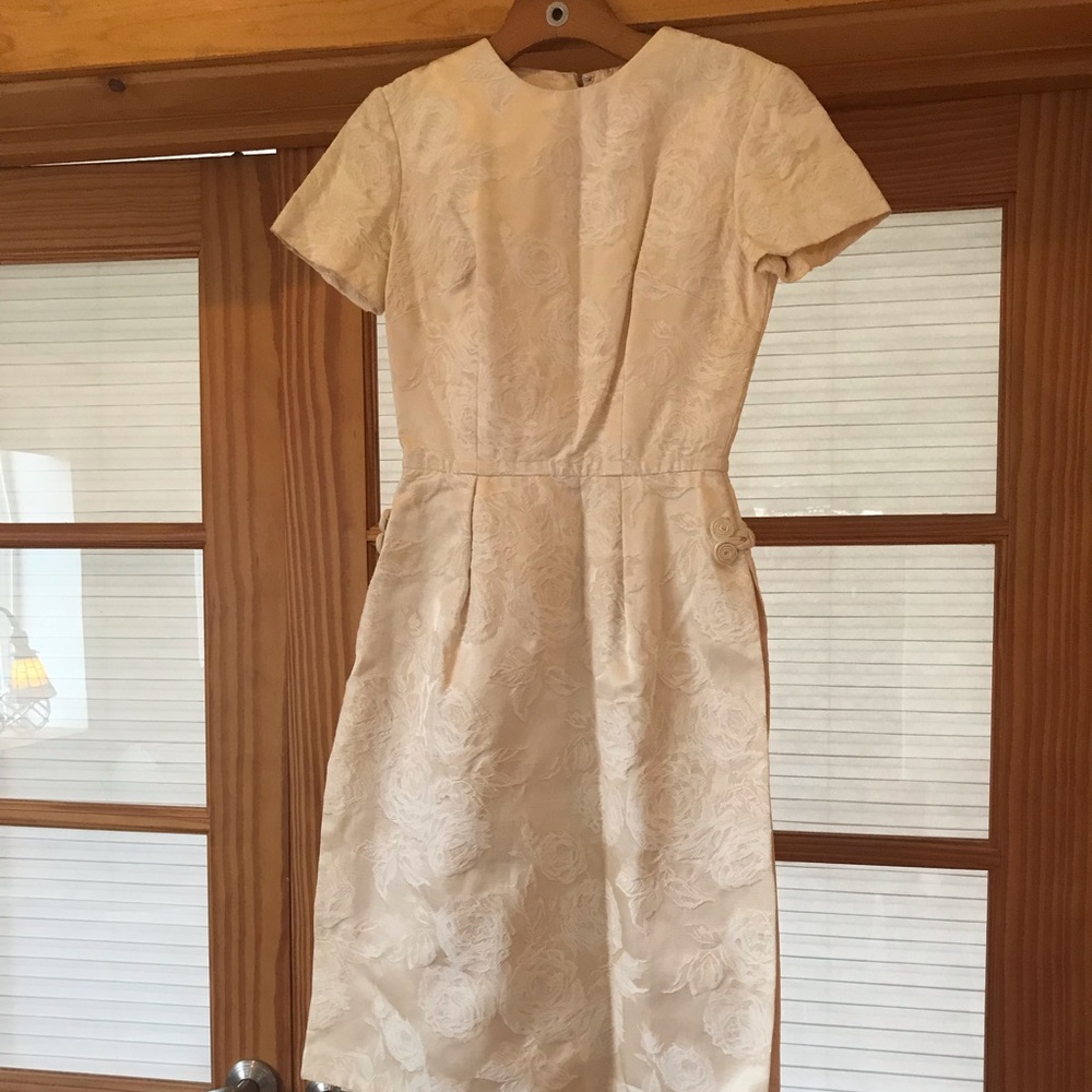 1950s vintage rose brocade dress. Xs